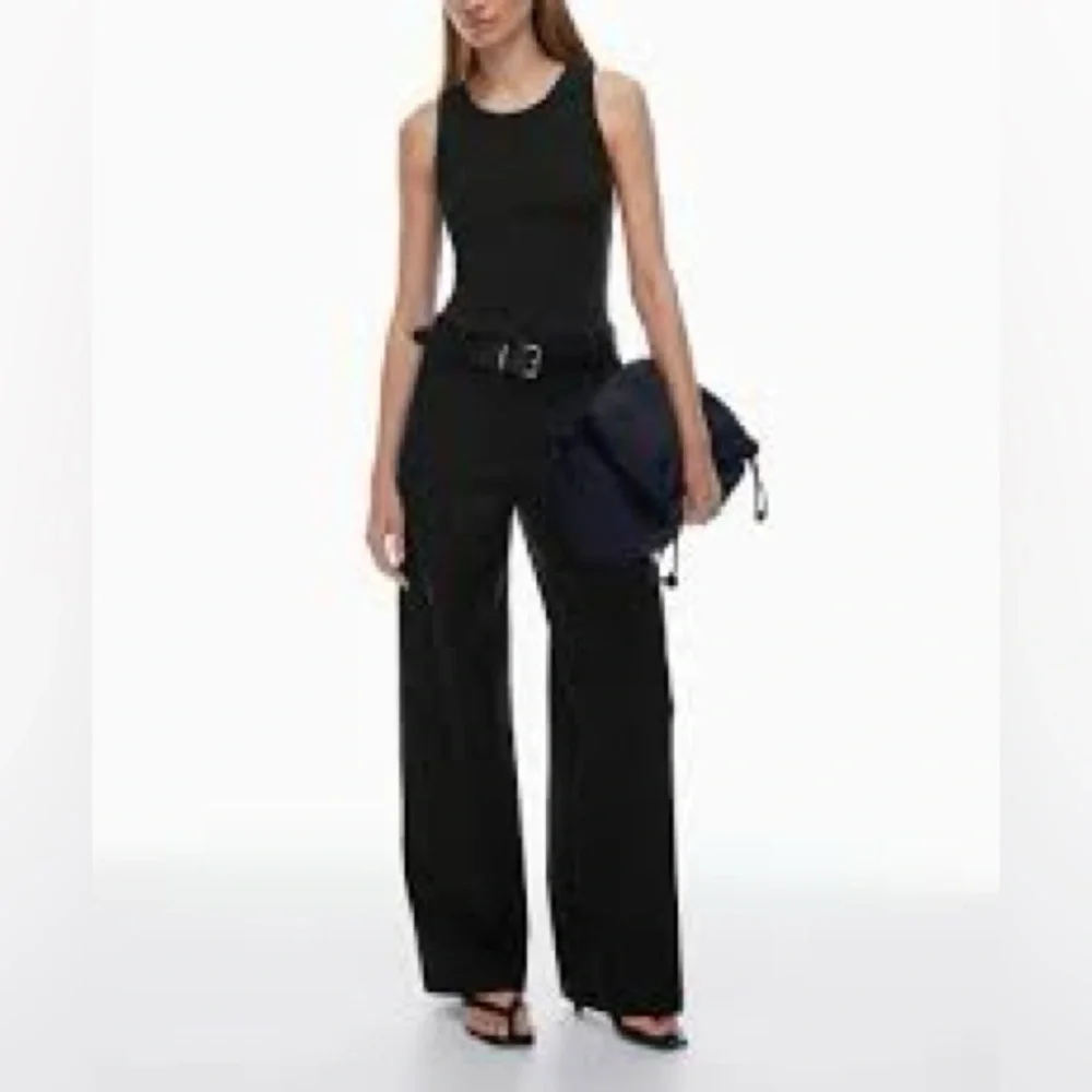 NWT Aritzia Babaton Inbound pleated front Wide Leg mid rise pants size 2 - Picture 1 of 12